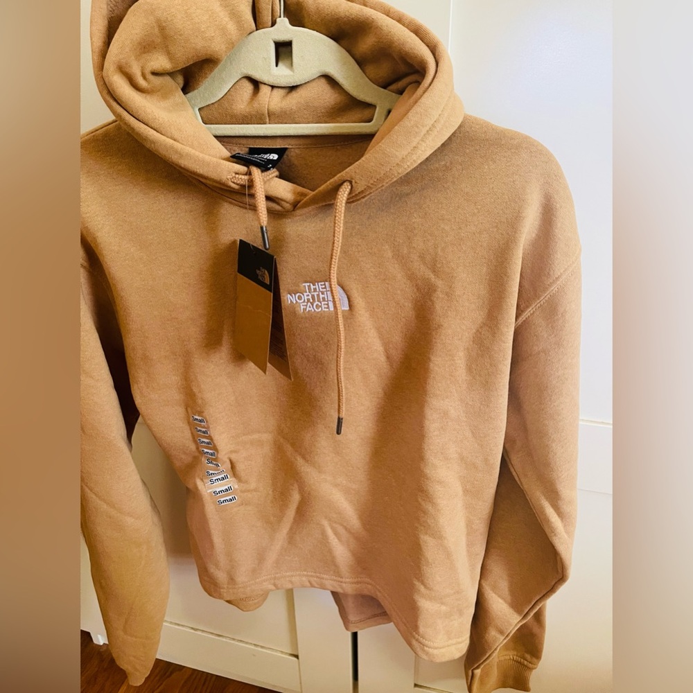 The North Face women sweater NWT
